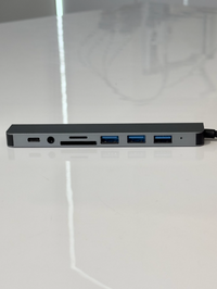 Hub USB C 8 en 1 de aluminio con puertos USB 3.0, USB tipo C, Puerto AUX, lector SD