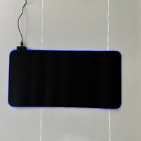 Mousepad Gamer con Borde LED RGB Controlable — 60cm x 30cm