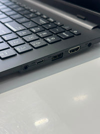 Asus vivobook 15.6” FHD AMD Ryzen 5 7520U 8GB RAM 512GB SSD AMD Radeon Graphics