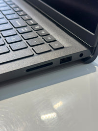 Dell Inspiron 3530 15.6 FHD Tactil Intel Core I5-1334U 12GB RAM 512GB SSD- NUEVO OPEN BOX